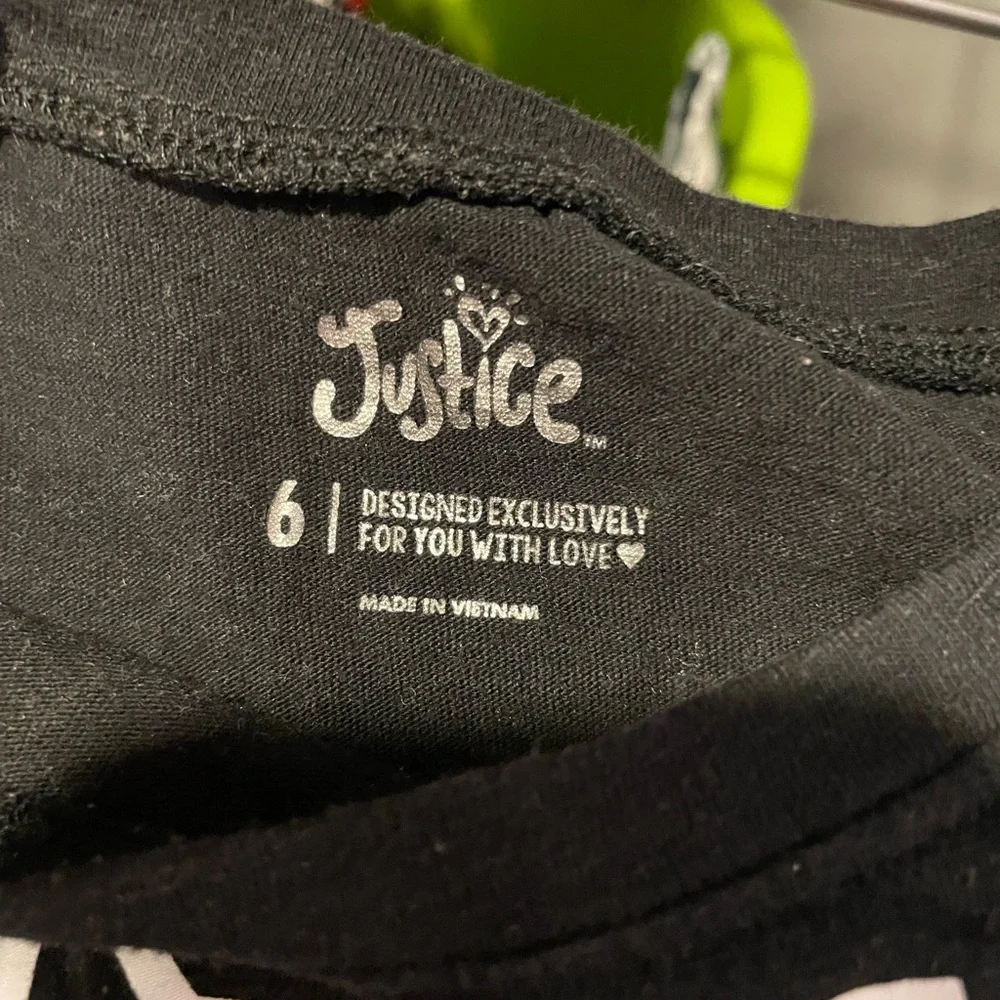 Justice tee
